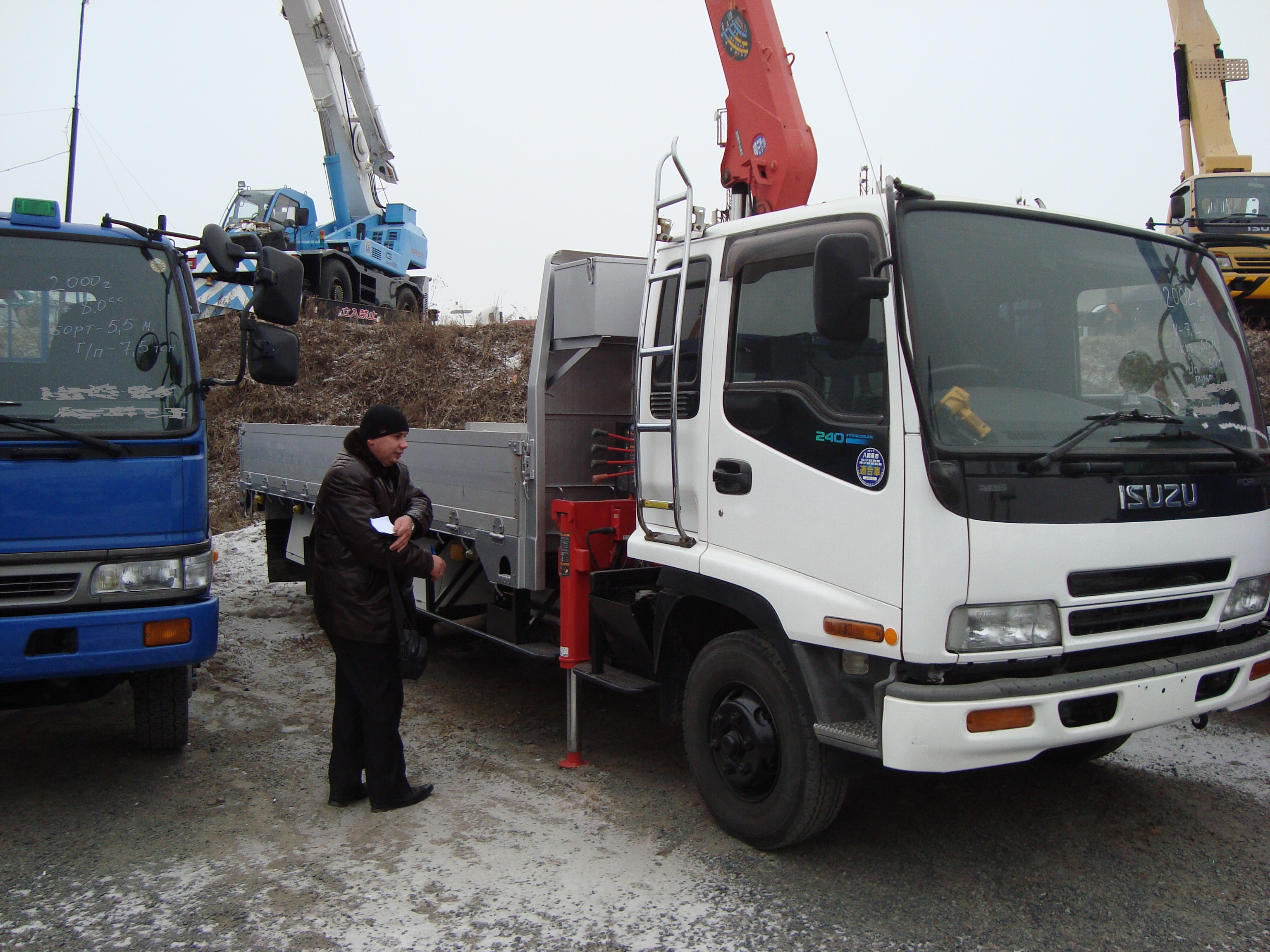 Isuzu FORWARD, 2002, грузовик с КМУ, самогруз.