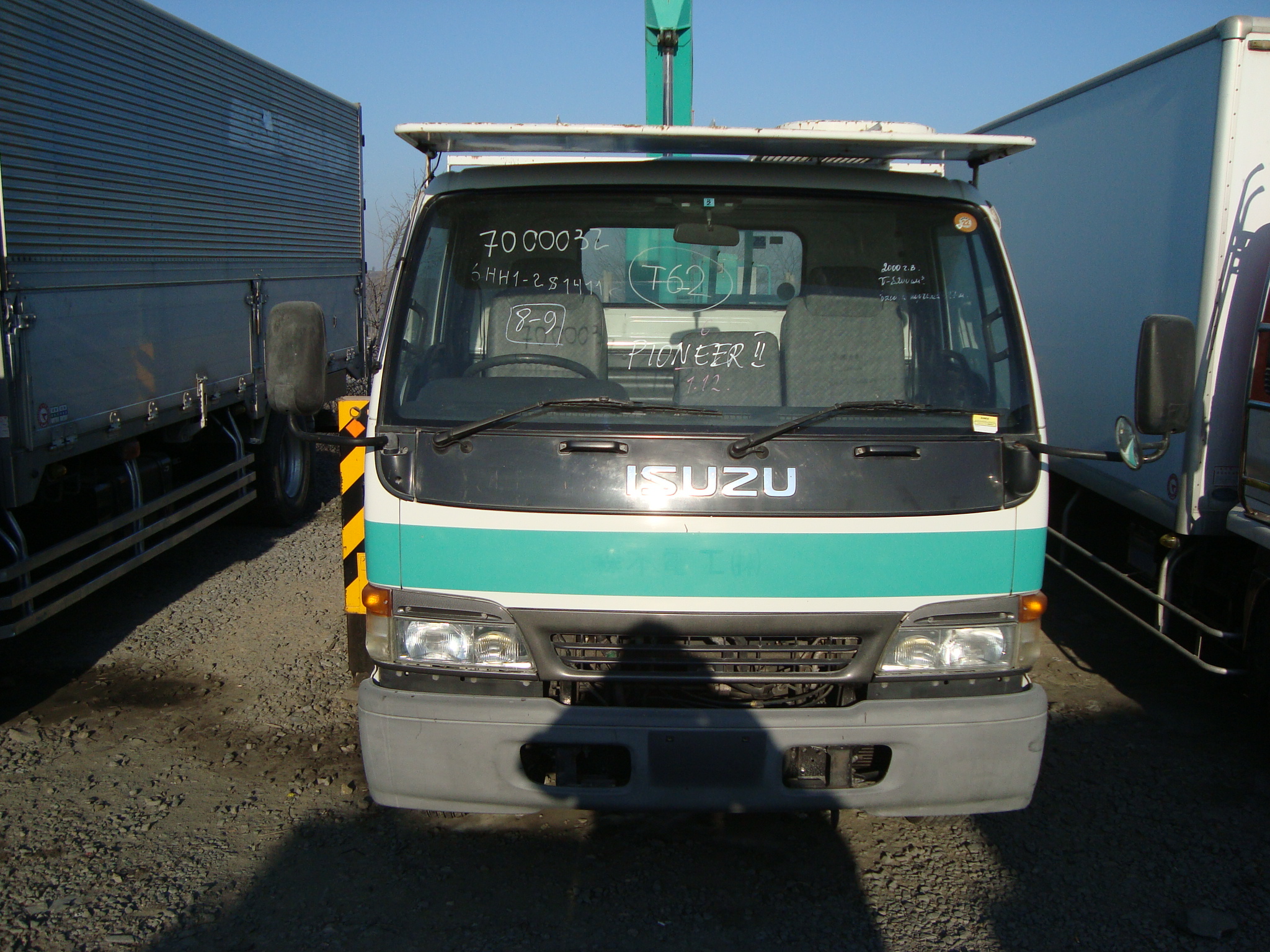 Isuzu Forward, 2000г. автовышка, 27 метров